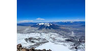 Cumbre Volcan Ojos del Salado sala cuna JUNJI Renca